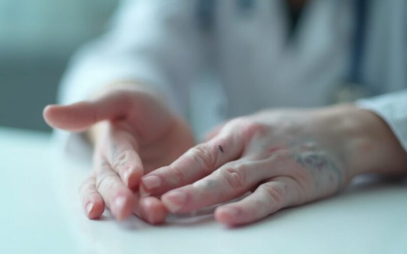 recognize early iron deficiency symptoms