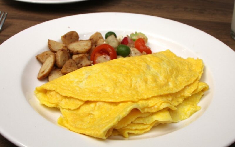 fluffy cloud like omelet with one ingredient