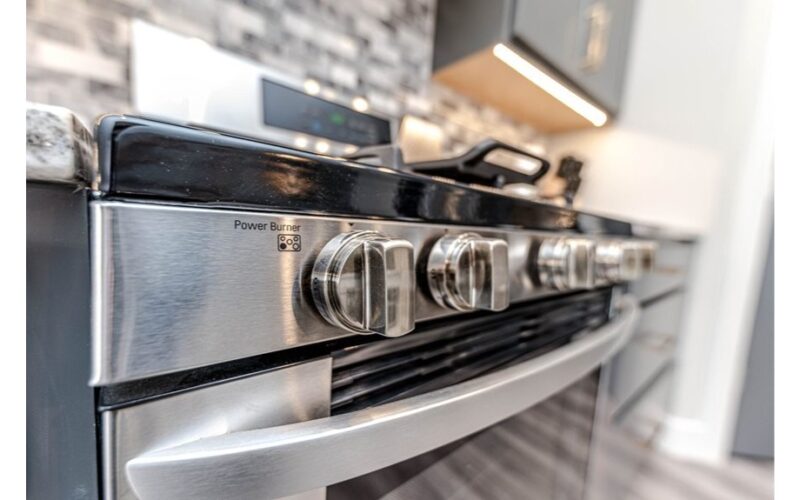 cabinet space beneath oven
