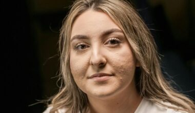 foods that damage skin