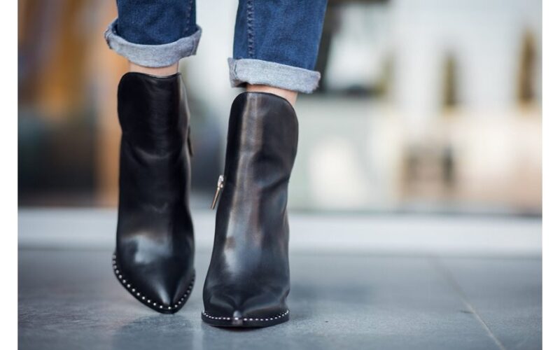 one minute boot shining ritual