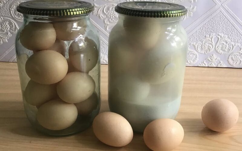 preserving eggs in jars