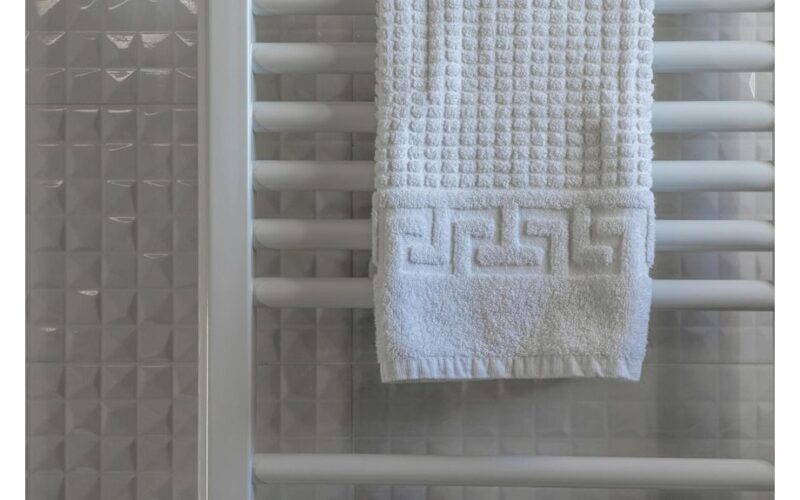 using ukrainian bathroom tap