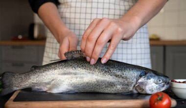 clean fish without knife