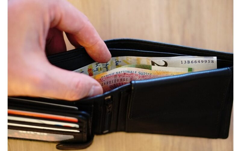 don t give things away