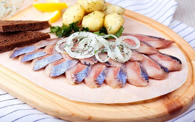herring tenderized with bayleaves