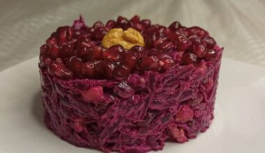 quick beetroot pomegranate salad