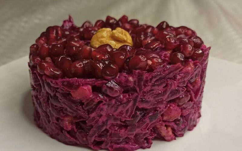 quick beetroot pomegranate salad