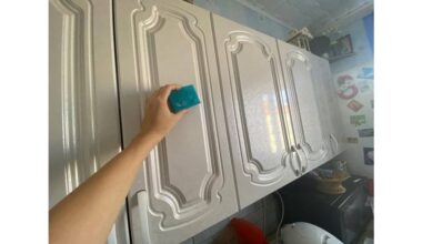 sachet eliminates closet mustiness