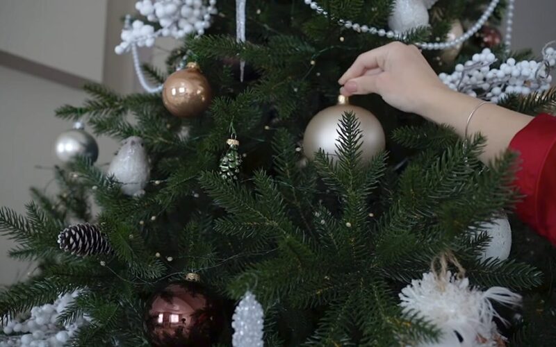 spray to remove dust