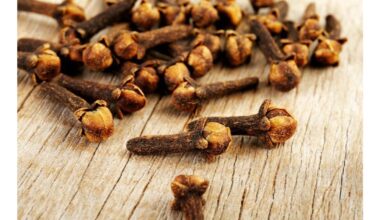 svievaliai skleisti atbaido vabzdžius