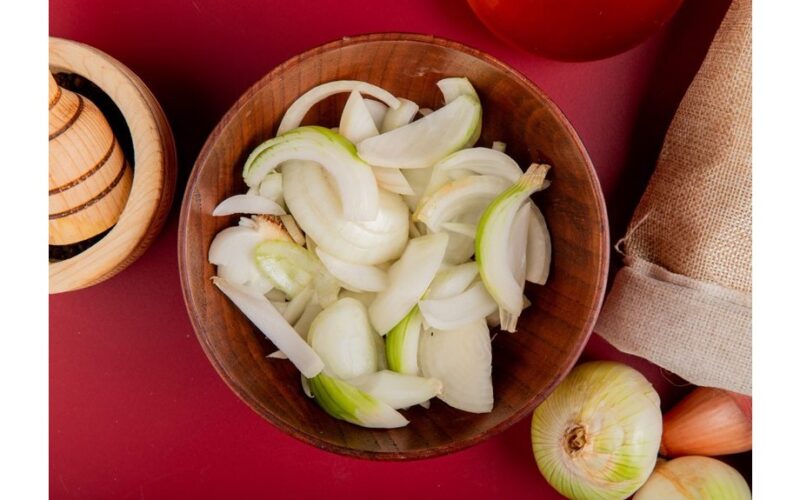 supjaustyk dešimt kilogramų svogūnų ramiai