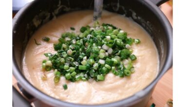 delicate forty minute pea puree