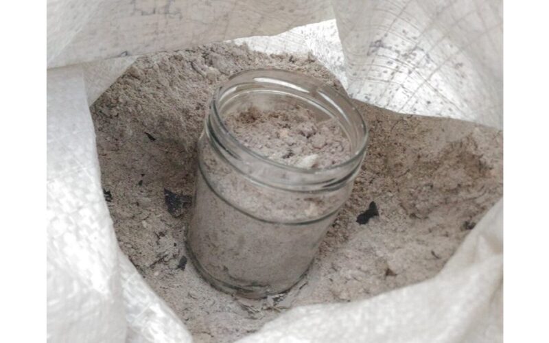 kaimynai švenčia aš sodinu auksą