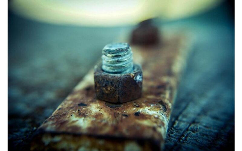 riekutės nuvalytos rūgšties vonelėje