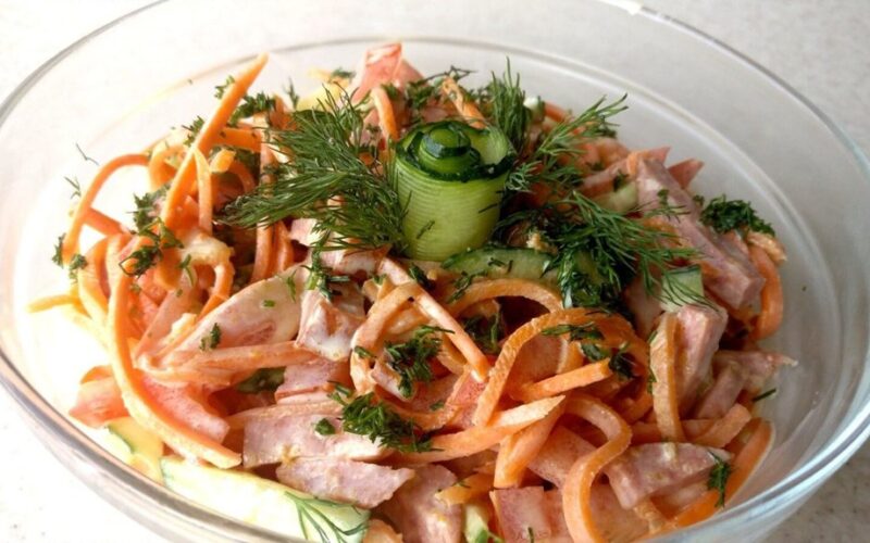 gaivus kalakutienos kopūstų salotos lieknėjimui