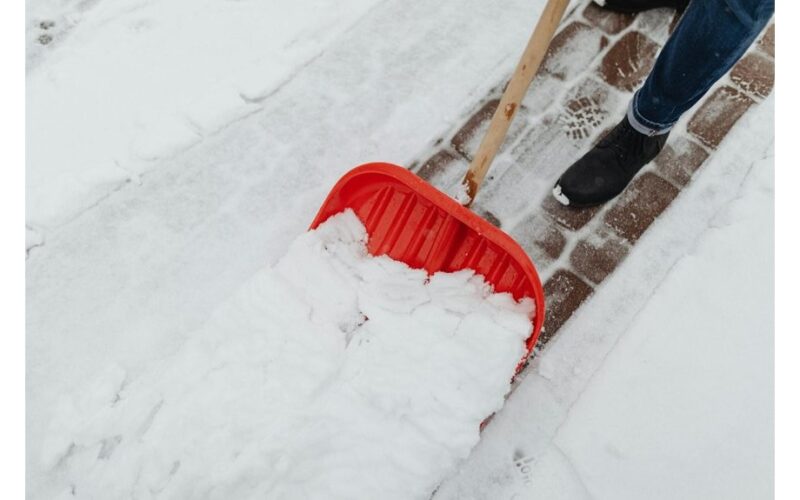 sniegas slydo kaip kalva aš