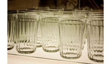 spindinti stiklinė indai po Naujųjų metų