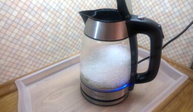 nustojo pilti actą ir rūgštį