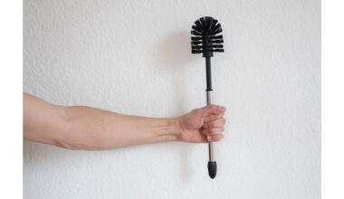 tualetas žiba kaip perlai