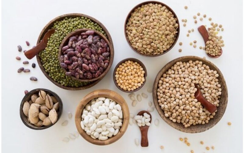 avokadas prieš ankštinius augalus