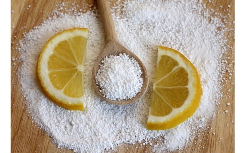 išvalytas virdulys su citrina turėtų būti naudojamas medienai