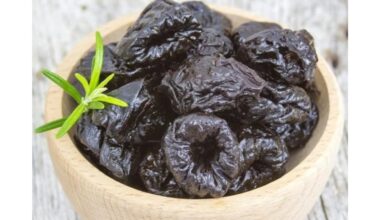 ryto gėrimas iš džiovintų slyvų mišinio