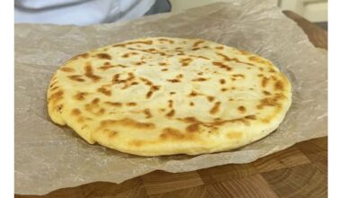 valgyti sūrio bulvių keptuvę karštą