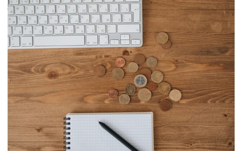 namų ūkio išlaidos tyliai sekinančios