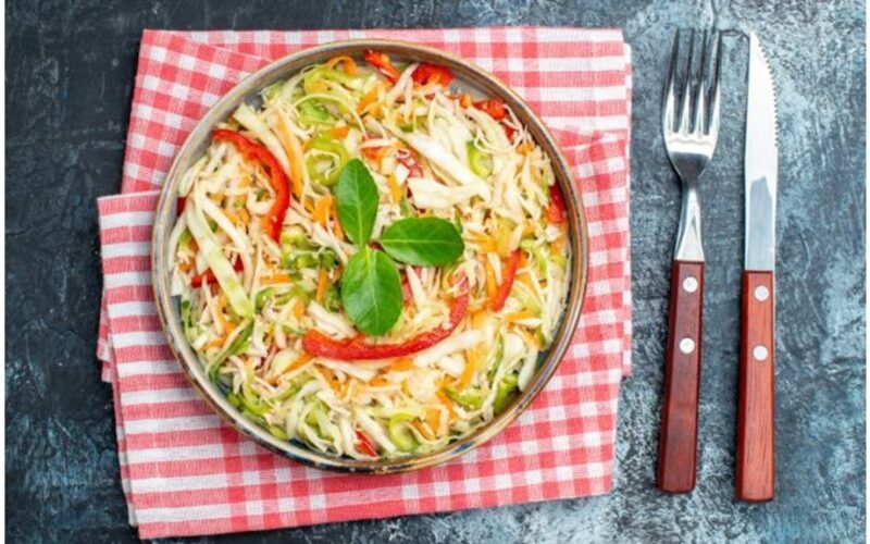 lengva kasdienė salotos per 15 min