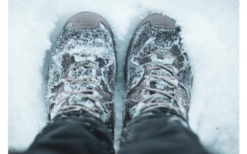 užkirsti kelią sušalusioms kojoms