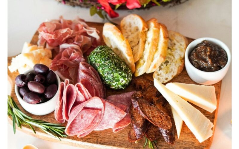 stilingas be streso užkandžių lėkštė