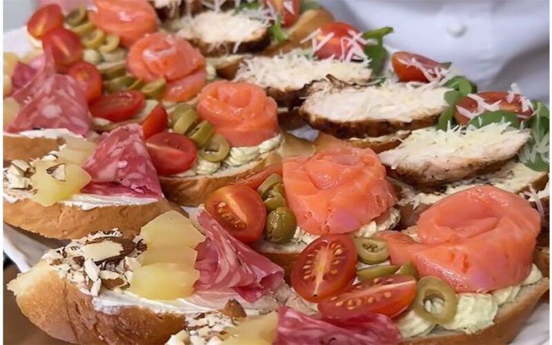 trys šventiški brusketų variantai