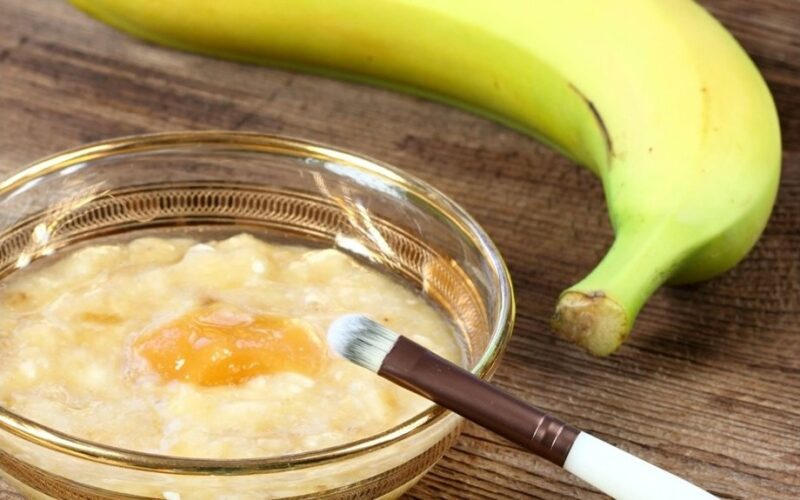 raukšlių išlyginamoji naminė medaus kaukė