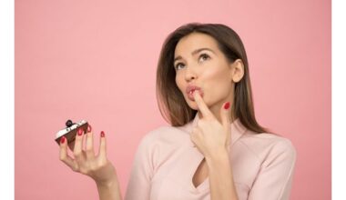 7 veiksmingi patarimai, kaip išvengti persivalgymo