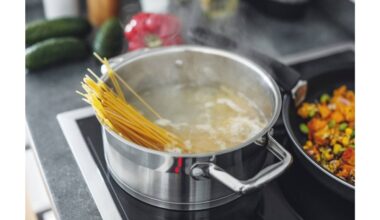 nepilk makaronų į kiaurasamtį