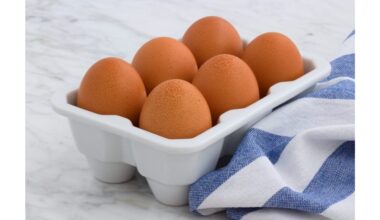 raudonos dėmės ant trynio