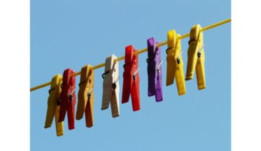 pašalino prakaito kvapą iš viršutinių drabužių