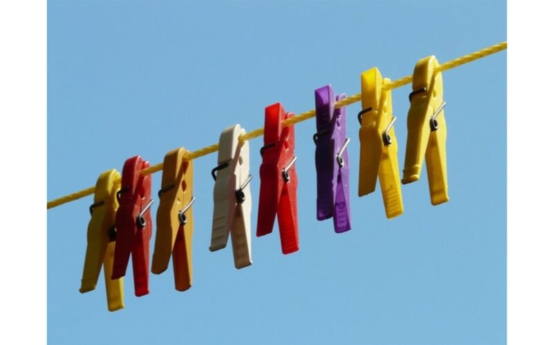 pašalino prakaito kvapą iš viršutinių drabužių