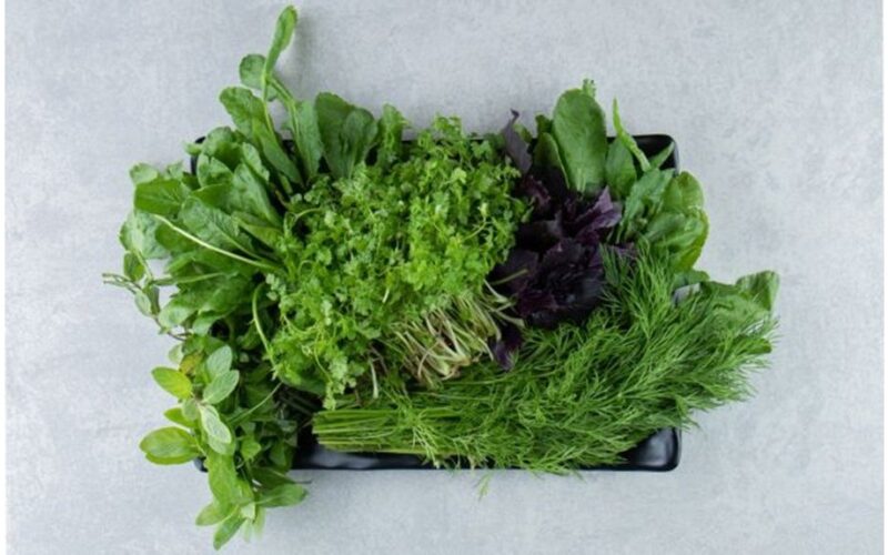 šeši savaitiniai žalumynų privalumai