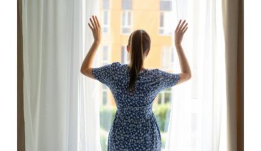 pavasarinis gilus užuolaidų valymas