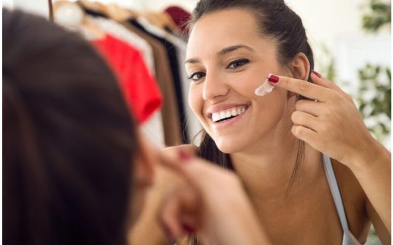 pavasario saulė kenkia odai