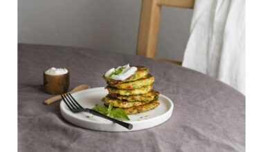 neįprastos vakarienės sūriuotos ryžių blynai