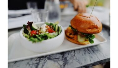 mėsainis gali pranokti salotas