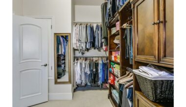 spinta kvepėjo pelėsa