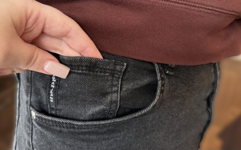 slėpta kišenėlė kišeniniam laikrodžiui