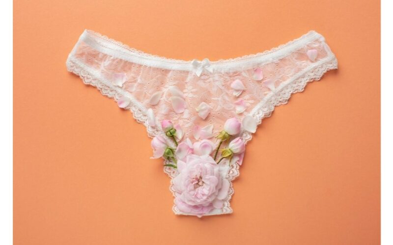 paslėptas higieninių priemonių tvirtinimo elementas