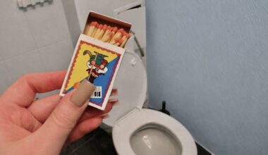 degtukai padeda išsaugoti vonios kambario kvapą