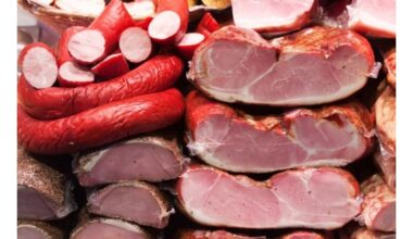 Niekada nepirkite šių mėsos produktų