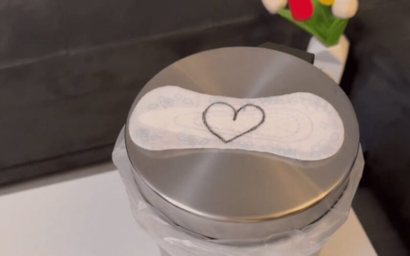 laikraštis pašalina virtuvės kvapus